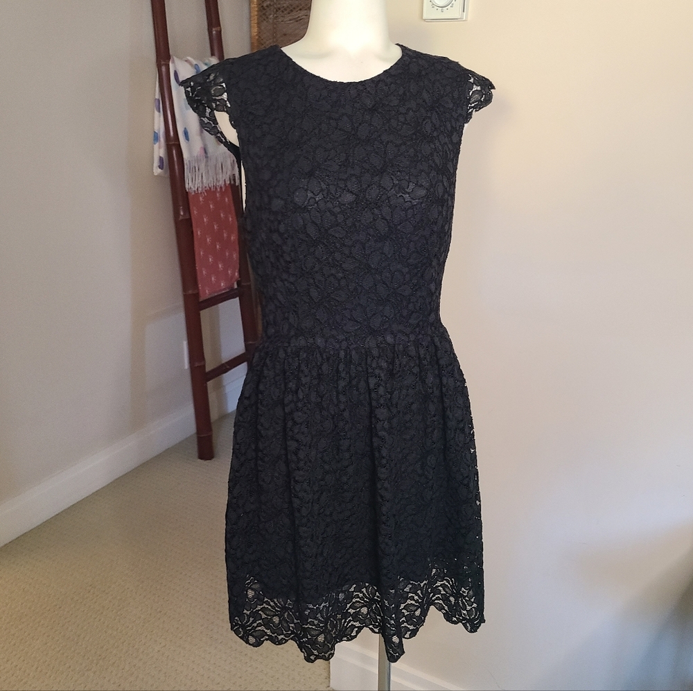 Talula Black Floral Lace Dress Size 6